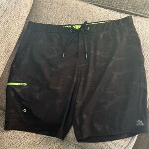 ZeroXposur Mens Swim Shorts Size XL Black Multi Camo with Stretch Waistband.